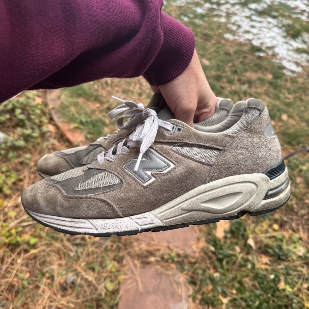 New Balance 990v2